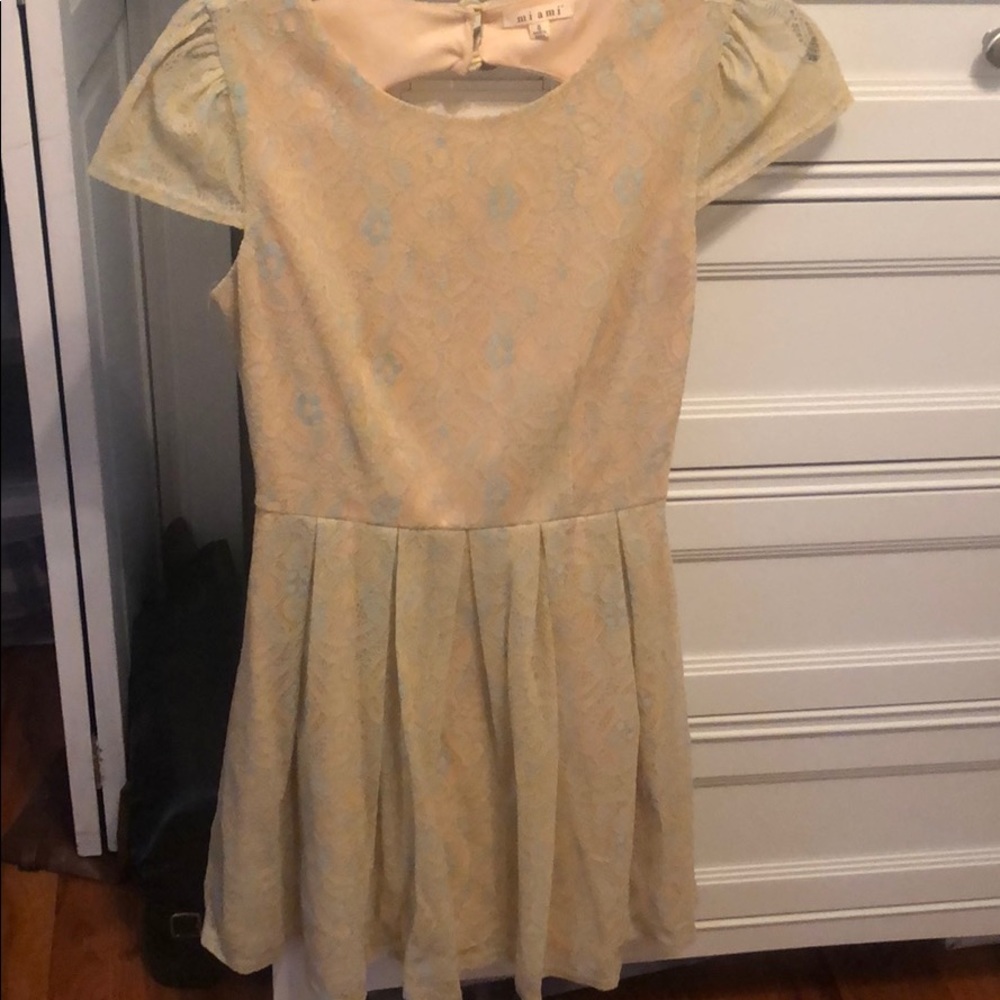 Yellow and blue patterned keyhole back Dress